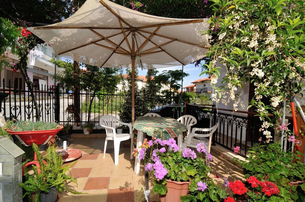 Rodon Apartments - S Avdimioti Nea Roda Ngoại thất bức ảnh